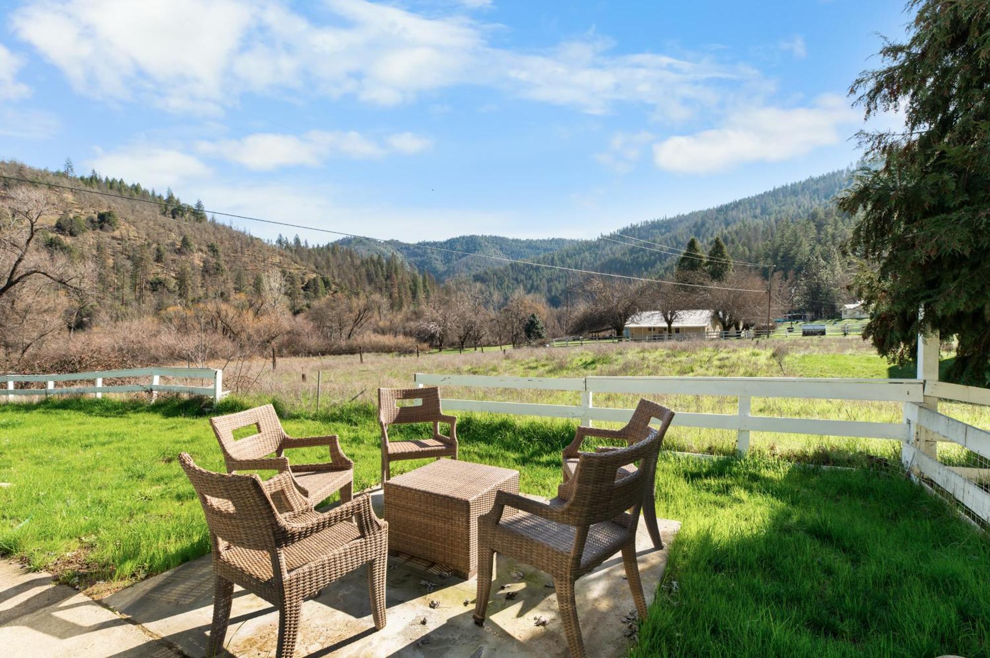 Indian Creek Lodge Douglas City 외부 사진